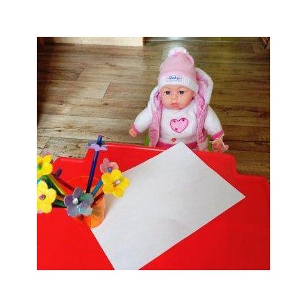 Кукла  в зимней одежде в куртке поет песню и рассказывает стих 3514-1 на украинском языке